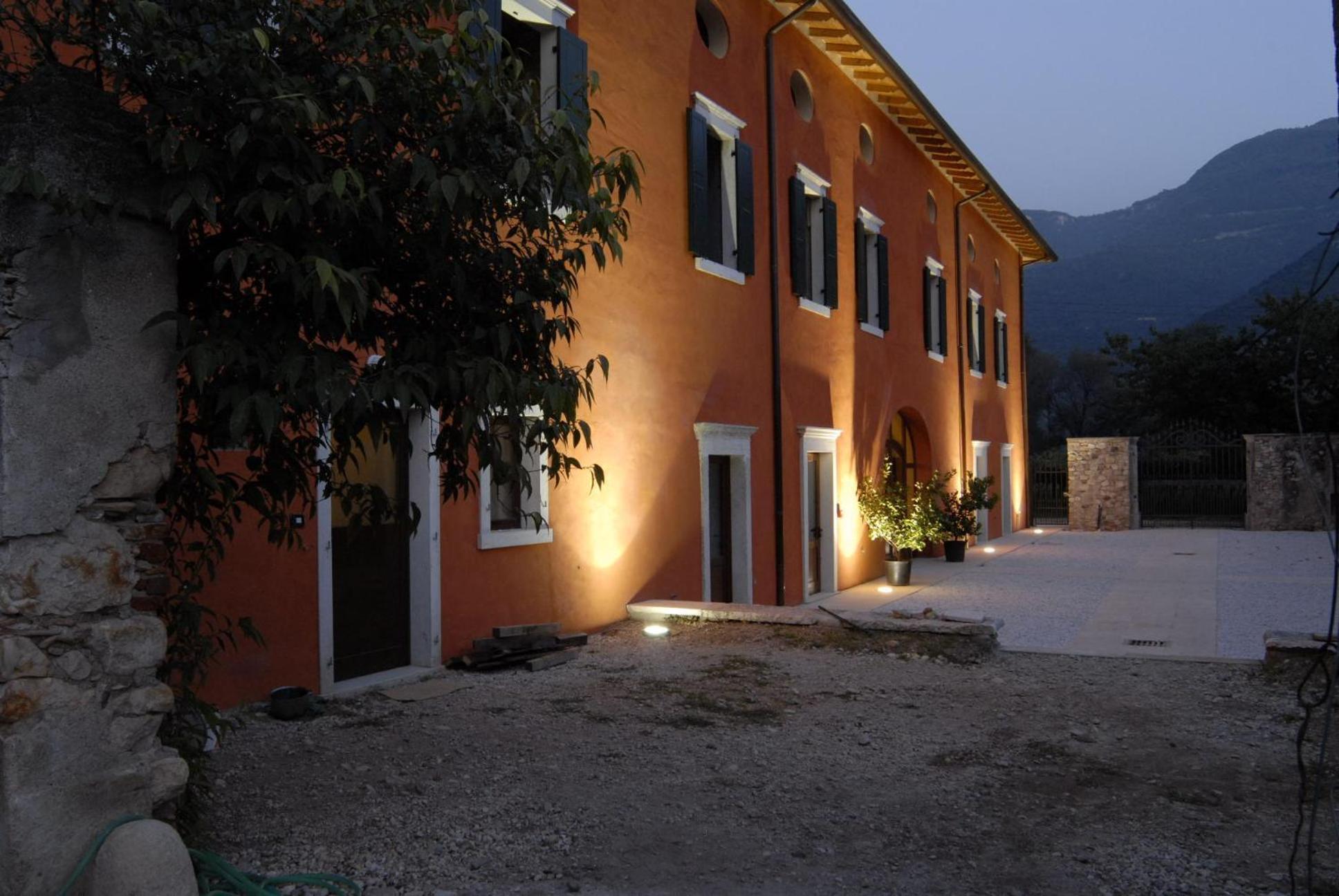 Rivalta di Brentino Agriturismo Al Palazzo מראה חיצוני תמונה